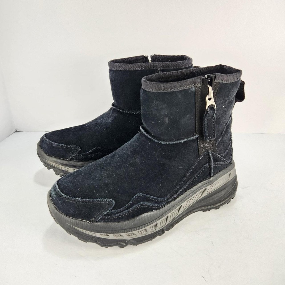 UGG Black Suede Side Zip Ankle Boots Women's Size 4.5 Chunky Tread Winter